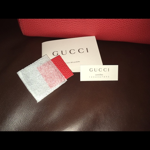 Authentic Gucci red fashion tote - Picture 4 of 4