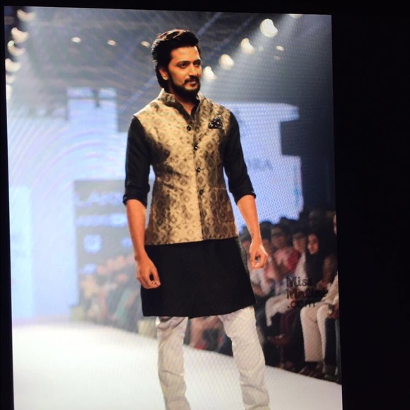 Meet your Posher, Jackson - Picture 1 of 1