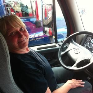 Meet your Posher, Carrie