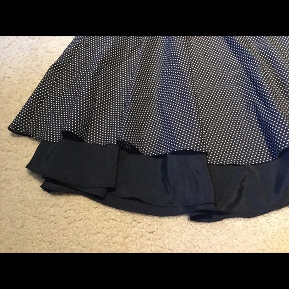 Polka dot tiered skirt. - Picture 2 of 4