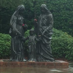 Meet your Posher, Lilibeth