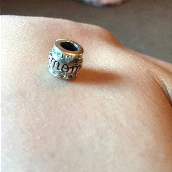 💖NEW sterling silver mom charm