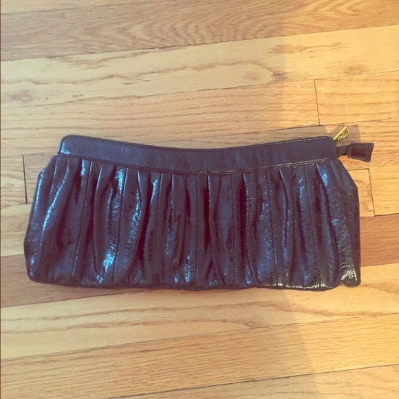 Black clutch
