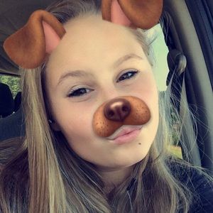 Meet your Posher, Brittney