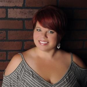 Meet your Posher, Carrie