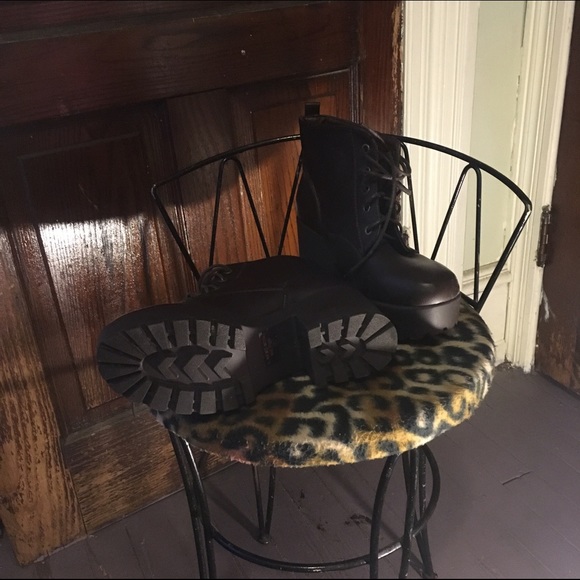 Boots - Picture 2 of 2