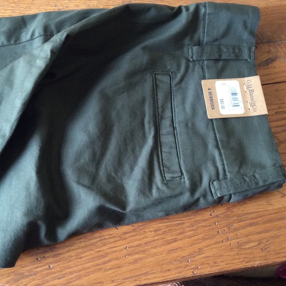 Bermuda Shorts great fall attire - Picture 3 of 3