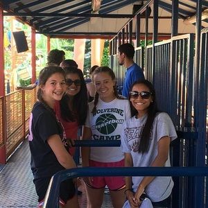 Meet your Posher, Ava