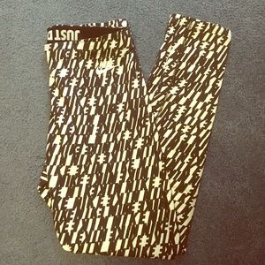 Black & White NiKE Running Leggings