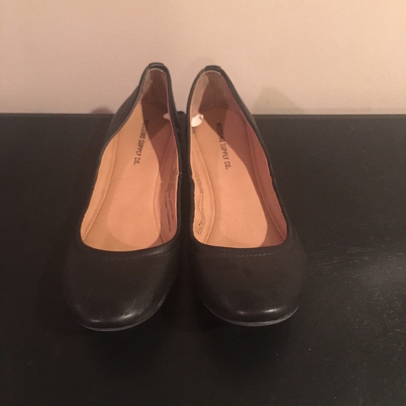 Black Flats! - Picture 1 of 3