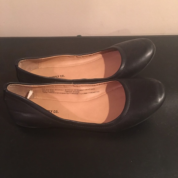 Black Flats! - Picture 2 of 3