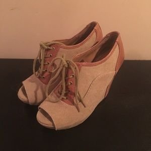 Gianni Bini Wedges!