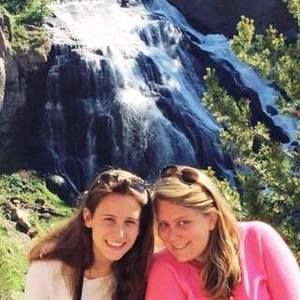 Meet your Posher, Violaine