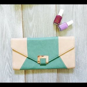 Clutch/crossbody purse with gold chain link strap