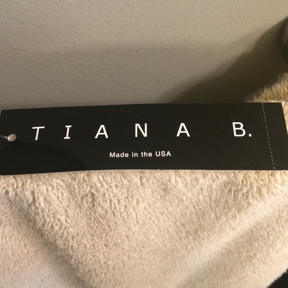 Tiana B sleeveless shift dress - Picture 3 of 4