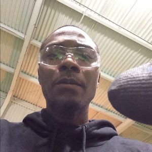 Meet your Posher, Adrian