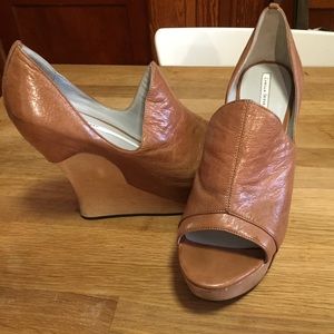 Camilla Skovgaard tan wedges