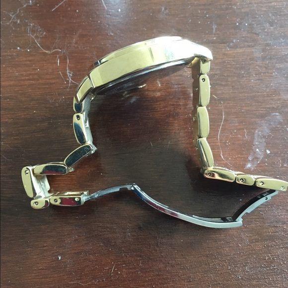 Coach watch - Picture 3 of 3