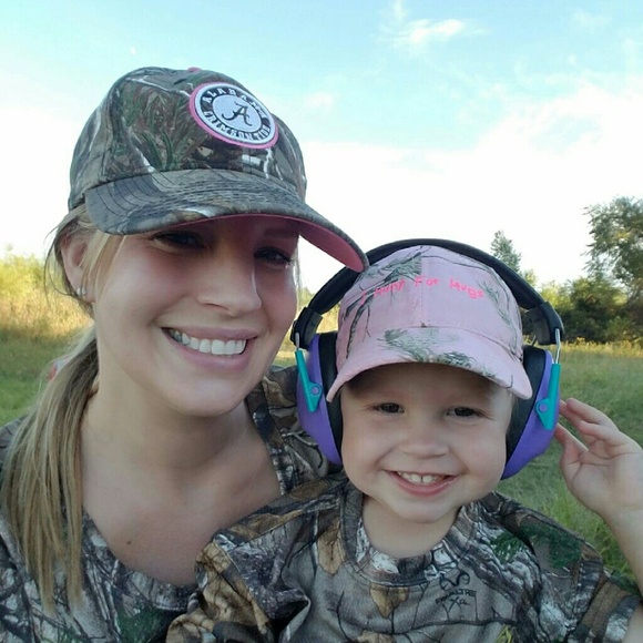 Meet your Posher, Jen! - Picture 2 of 2