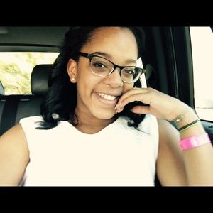 Meet your Posher, Jacinta