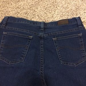 lee relaxed fit at the waist jeans