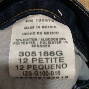 lee relaxed fit at the waist jeans