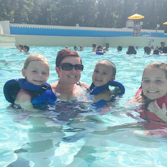 Meet your Posher, Jessica - Picture 1 of 1