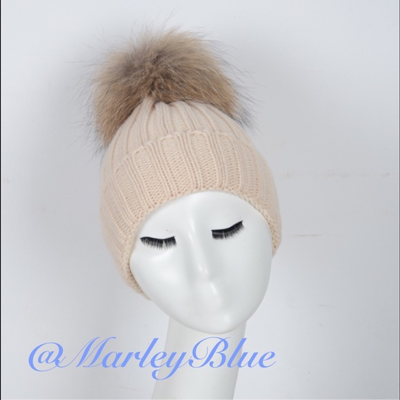 HP🎉Beige Knit Hat Genuine Fur Pompom - Picture 2 of 4