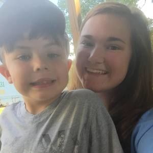 Meet your Posher, Alyson