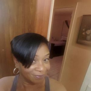 Meet your Posher, Evelyn