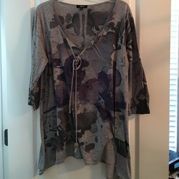 mid sleeve shirt