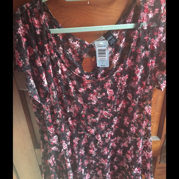 Torrid top - Picture 3 of 3