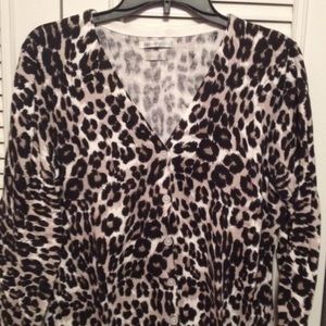 Van Heusen 3/4 sleeve leopard print sweater