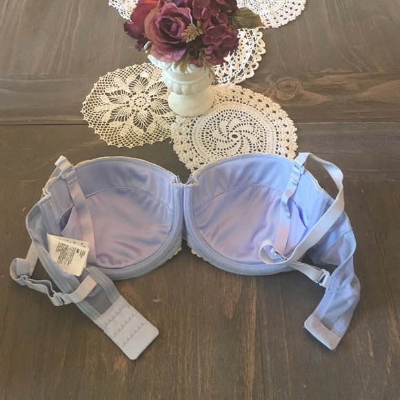 Beautiful H&M lined underwire bra - never worn! - Picture 2 of 3