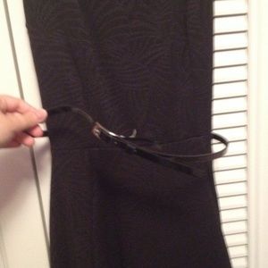 Black printed dress w belt