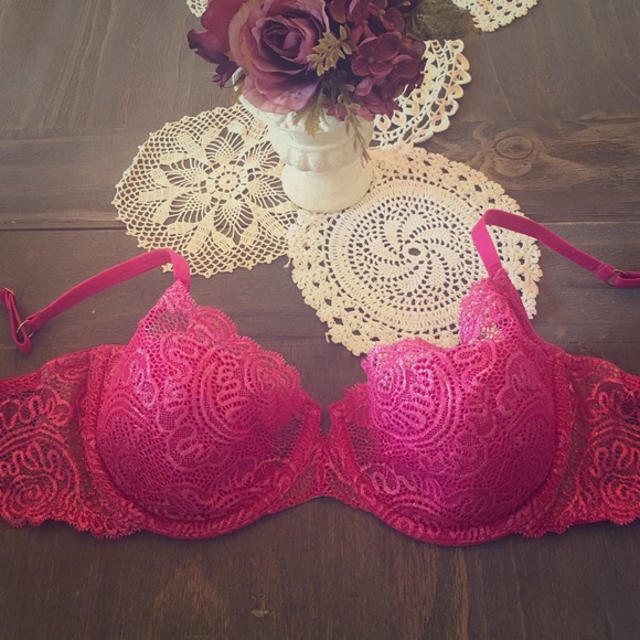 Victoria's Secret Very Sexy Bra-Perfect condition!