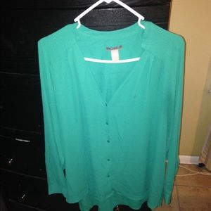 H&M dressy button top