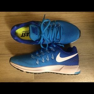 Nike Pegasus 33 size 8