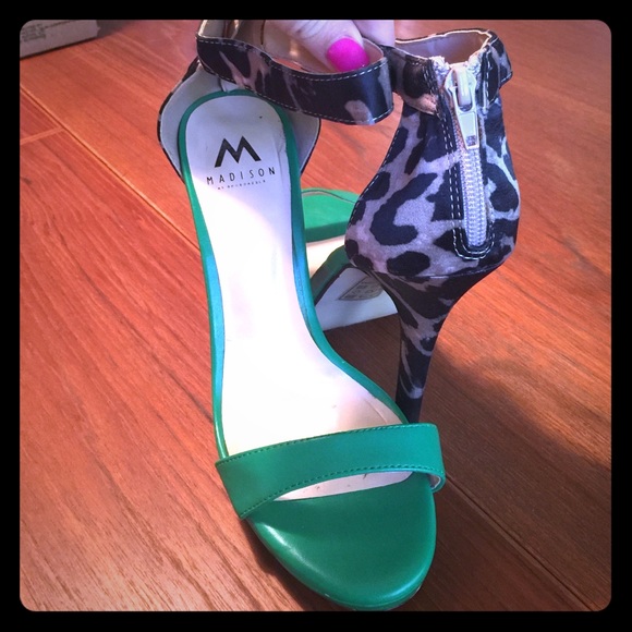 Madison by ShoeDazzle leopard heels