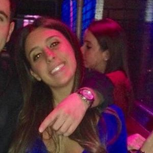 Meet your Posher, Rina