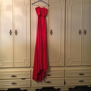 Jarlo gown in apple red