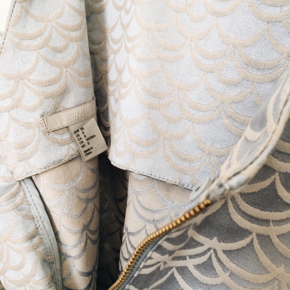 Light Blue Scalloped Peplum Top - Picture 3 of 4