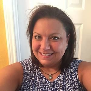 Meet your Posher, Elise