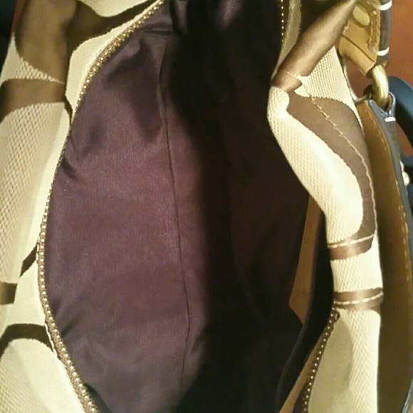 Coach shoulder bag. - Picture 2 of 3