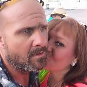 Meet your Posher, Helen