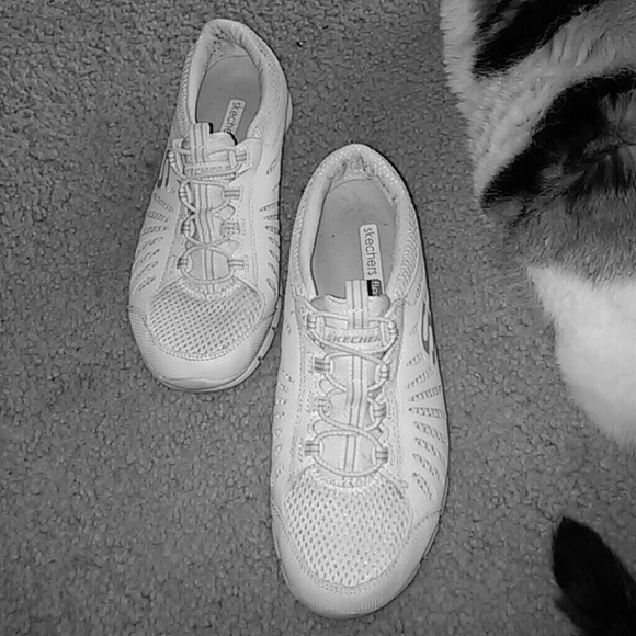 skechers laceless shoes