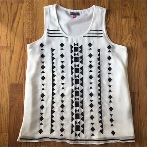 Vince Camuto ivory and navy tank