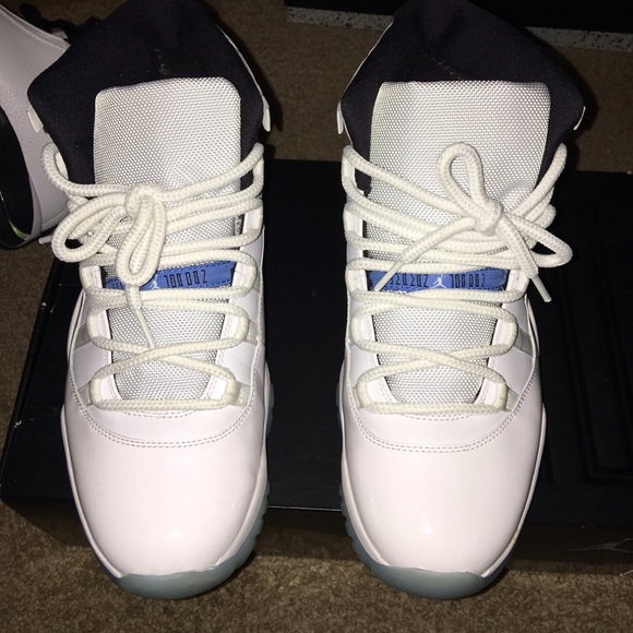 Just Tra - Picture 1 of 4