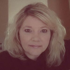 Meet your Posher, Eva