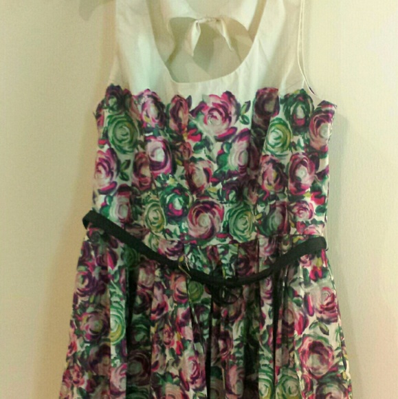 LC Lauren Conrad Dresses & Skirts - Floral Lauren Conrad Dress